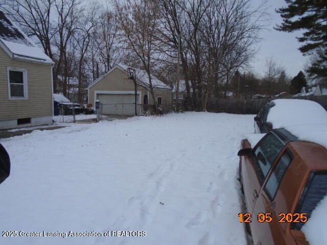 933 N Martin Luther King Jr Boulevard, Lansing, MI 48915