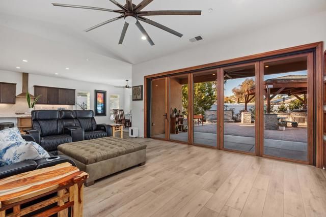 1941 Estancia Place, Escondido, CA 92029