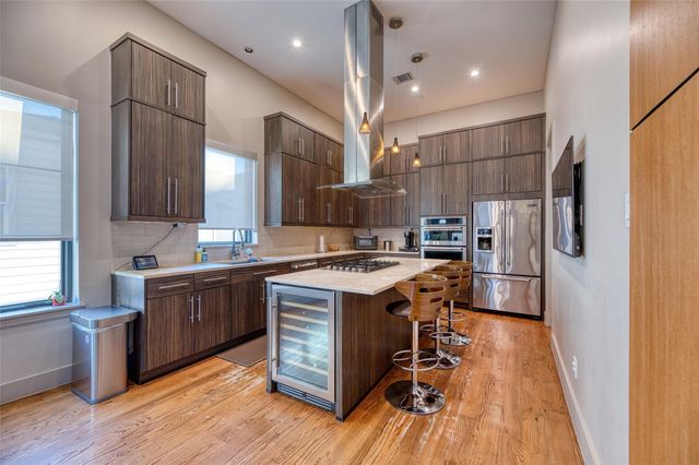 5521 Kiam Street, Houston, TX 77007