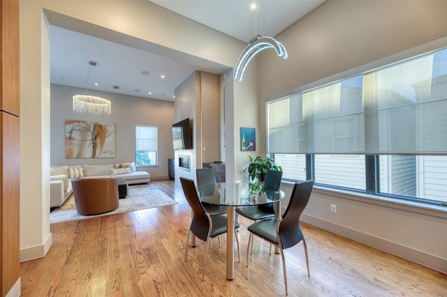5521 Kiam Street, Houston, TX 77007