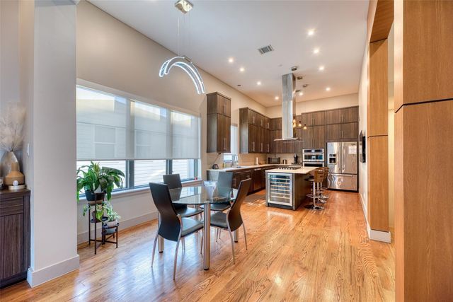 5521 Kiam Street, Houston, TX 77007