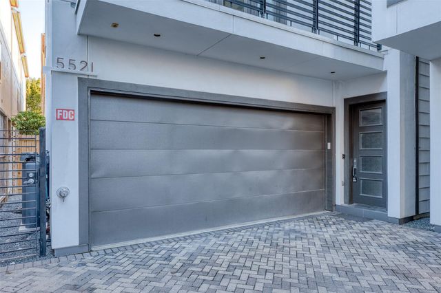 5521 Kiam Street, Houston, TX 77007