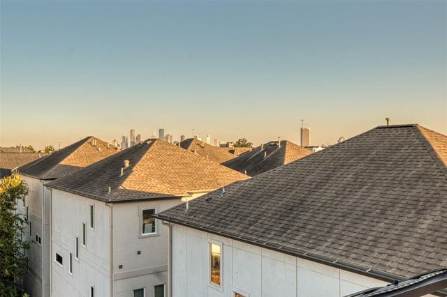 5521 Kiam Street, Houston, TX 77007