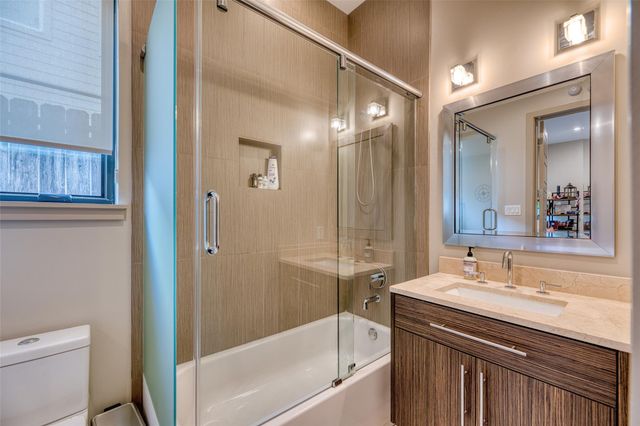 5521 Kiam Street, Houston, TX 77007