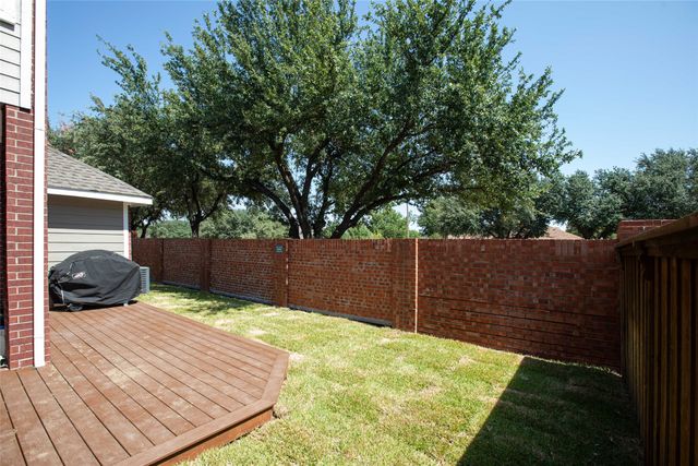515 Southridge Way, Irving, TX 75063