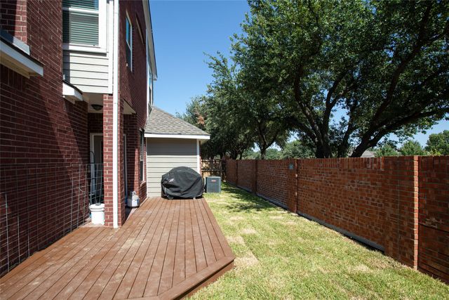 515 Southridge Way, Irving, TX 75063