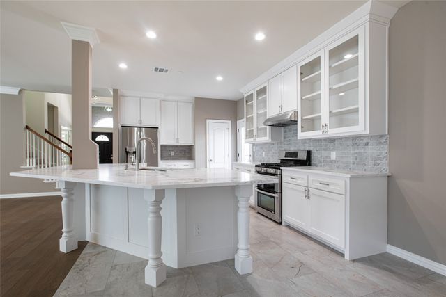515 Southridge Way, Irving, TX 75063