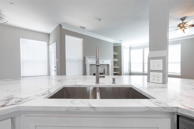 515 Southridge Way, Irving, TX 75063