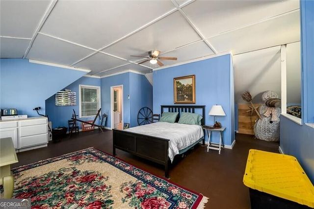 9390 Resort Circle, Gainesville, GA 30506