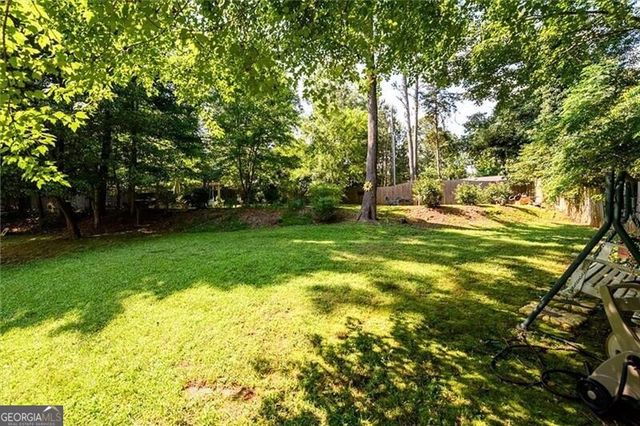 9390 Resort Circle, Gainesville, GA 30506