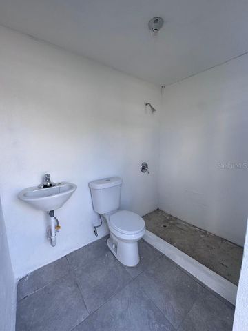 AVE HERMANOS DAVILA SAN FERNANDO, Bayamon, PR 00957