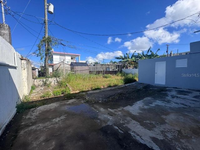 AVE HERMANOS DAVILA SAN FERNANDO, Bayamon, PR 00957