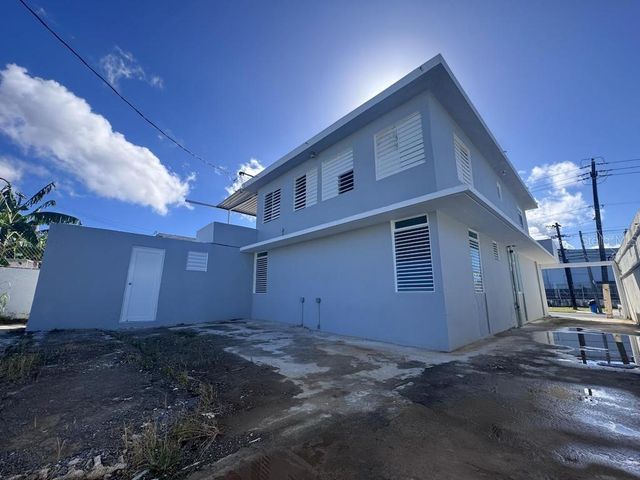 AVE HERMANOS DAVILA SAN FERNANDO, Bayamon, PR 00957