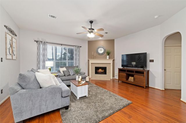 13143 Chatfield Manor Lane, Tomball, TX 77377