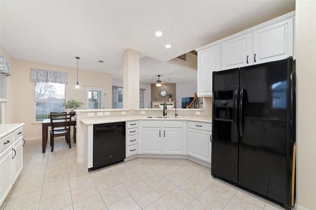 13143 Chatfield Manor Lane, Tomball, TX 77377