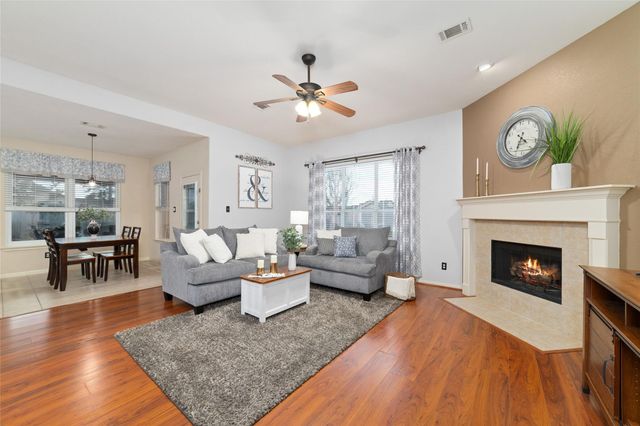 13143 Chatfield Manor Lane, Tomball, TX 77377