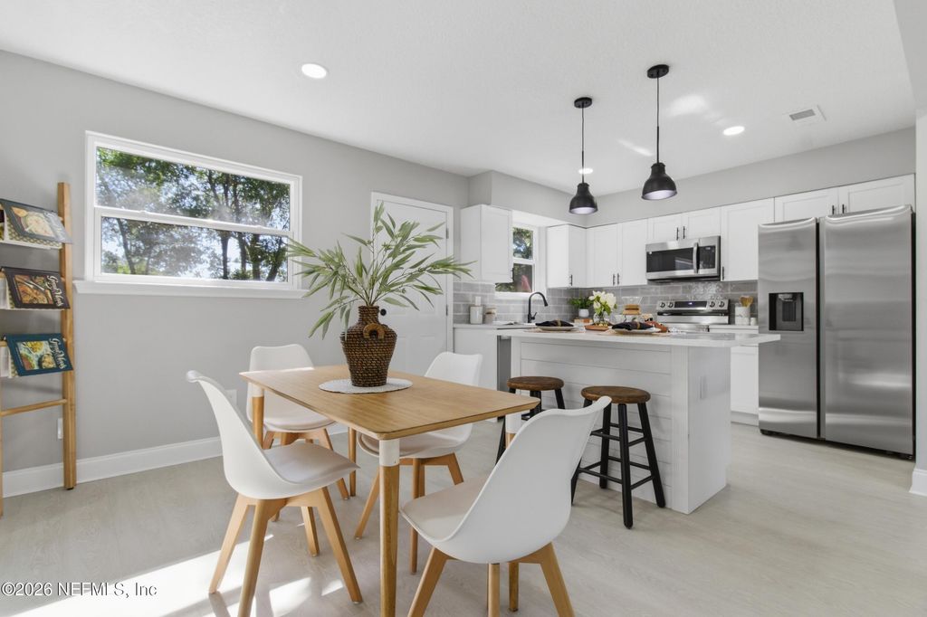 2531 WEDGEFIELD Boulevard, Jacksonville, FL 32211