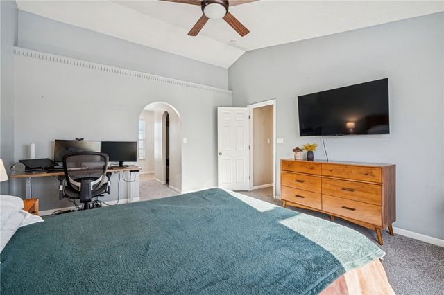 337 Chanticleer Cir, New Stanton, PA 15672