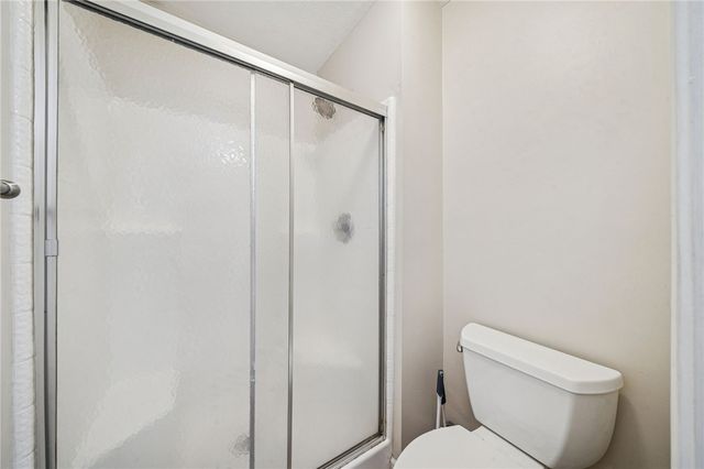 337 Chanticleer Cir, New Stanton, PA 15672