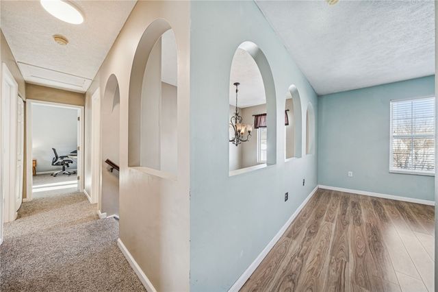 337 Chanticleer Cir, New Stanton, PA 15672