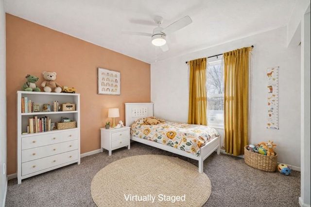 337 Chanticleer Cir, New Stanton, PA 15672