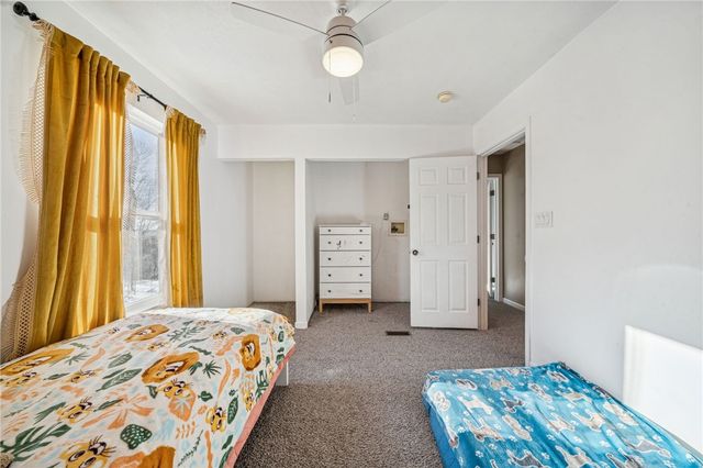 337 Chanticleer Cir, New Stanton, PA 15672