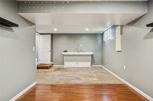 337 Chanticleer Cir, New Stanton, PA 15672