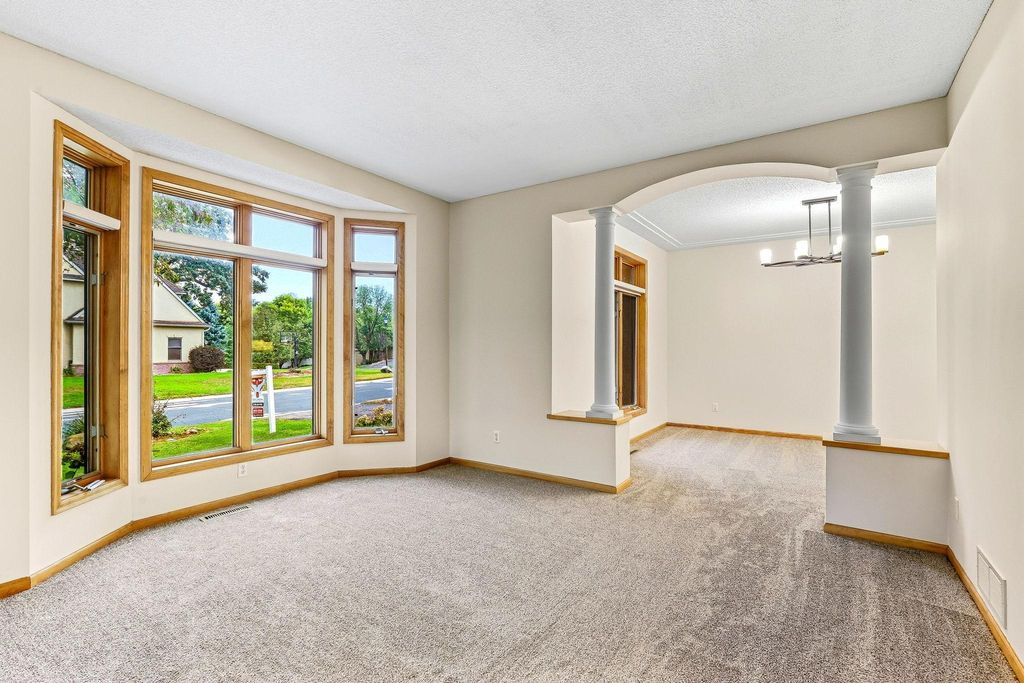 2413 Bridle Creek Trail, Chanhassen, MN 55317 — photo 3