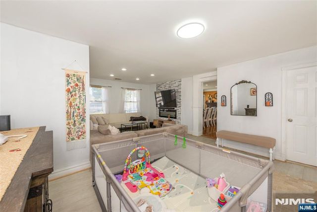 308 Pine Street, Pompton Lakes, NJ 07442