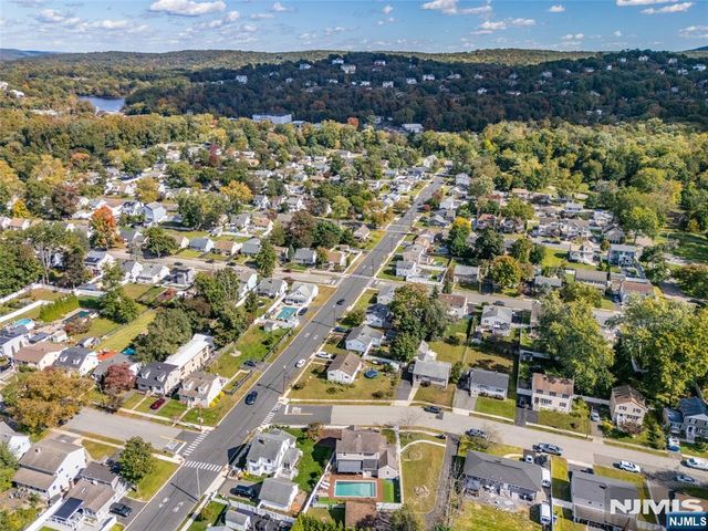 308 Pine Street, Pompton Lakes, NJ 07442