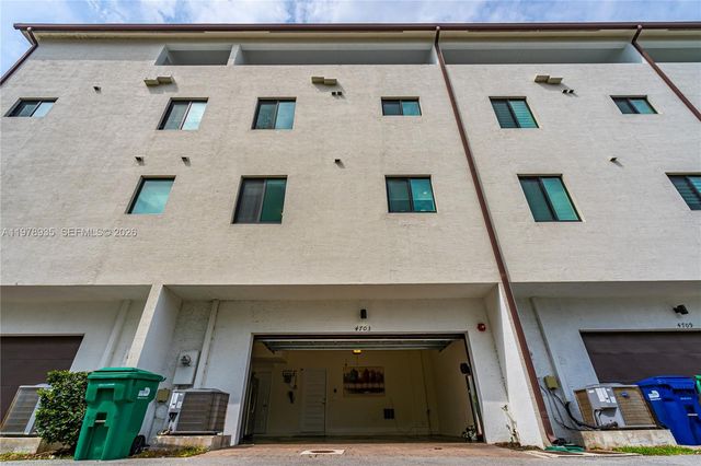 4703 NW 84th Ct 4703, Doral, FL 33166