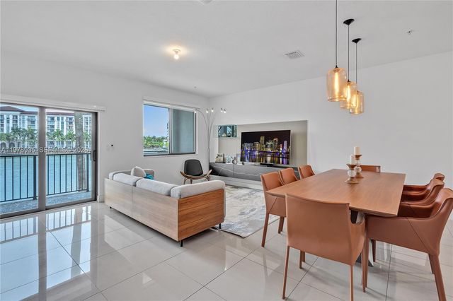 4703 NW 84th Ct 4703, Doral, FL 33166