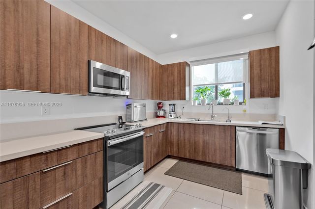 4703 NW 84th Ct 4703, Doral, FL 33166