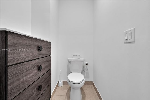 4703 NW 84th Ct 4703, Doral, FL 33166