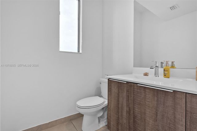 4703 NW 84th Ct 4703, Doral, FL 33166