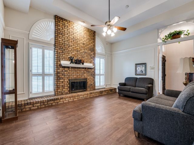 213 Brian Way, Red Oak, TX 75154