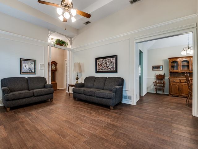 213 Brian Way, Red Oak, TX 75154