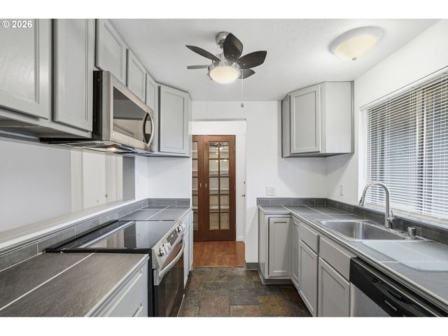 1026 Se 209TH Ave, Gresham, OR 97030