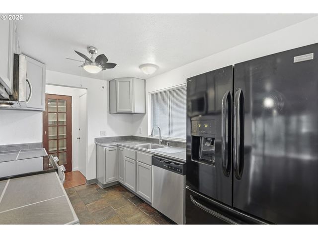 1026 Se 209TH Ave, Gresham, OR 97030