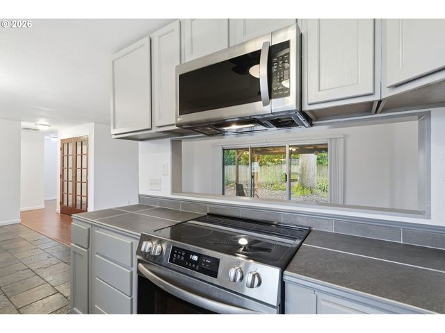 1026 Se 209TH Ave, Gresham, OR 97030