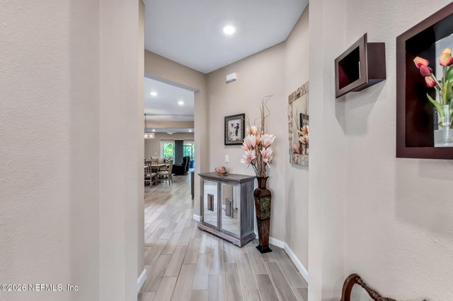 9918 PAVNES CREEK Drive, Jacksonville, FL 32222