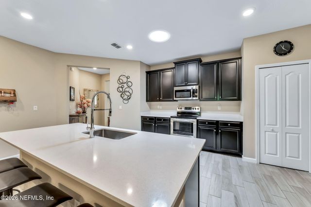 9918 PAVNES CREEK Drive, Jacksonville, FL 32222