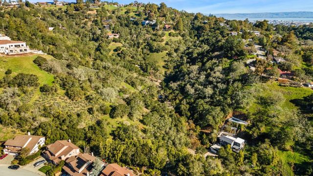 2 El Vanada Road, Redwood City, CA 94062