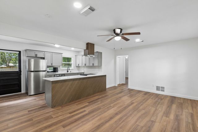 1540 Murray Drive, Garland, TX 75042