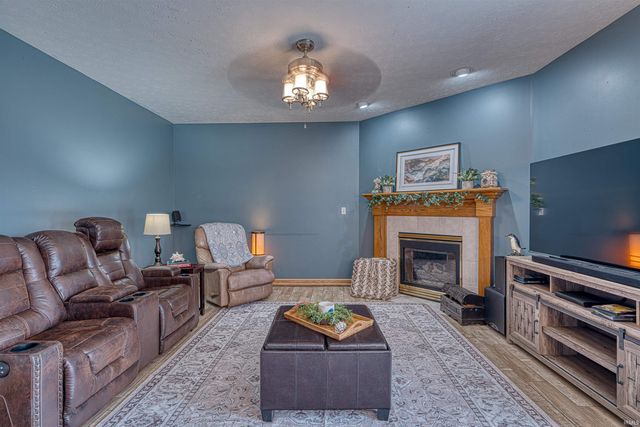 4433 Stone Garden Lane, Newburgh, IN 47630