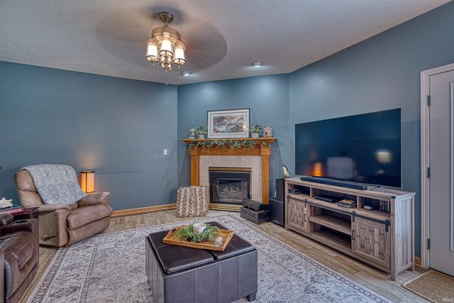 4433 Stone Garden Lane, Newburgh, IN 47630