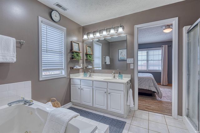 4433 Stone Garden Lane, Newburgh, IN 47630