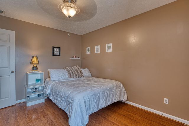 4433 Stone Garden Lane, Newburgh, IN 47630