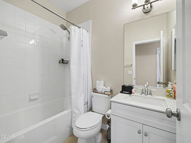 189 Westpark Court 203, Camarillo, CA 93012