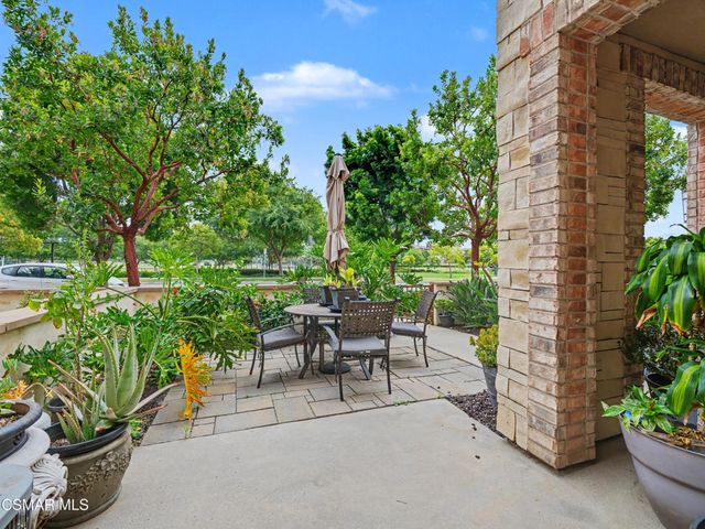 189 Westpark Court 203, Camarillo, CA 93012